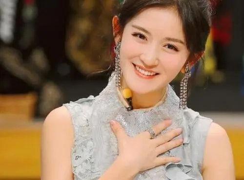 娱乐吃瓜谢娜是谁呀视频,娱乐界的“吃瓜女王”